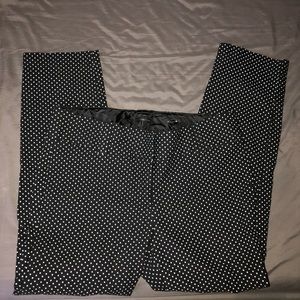 Black & white polka dot ankle crop pants. Size L